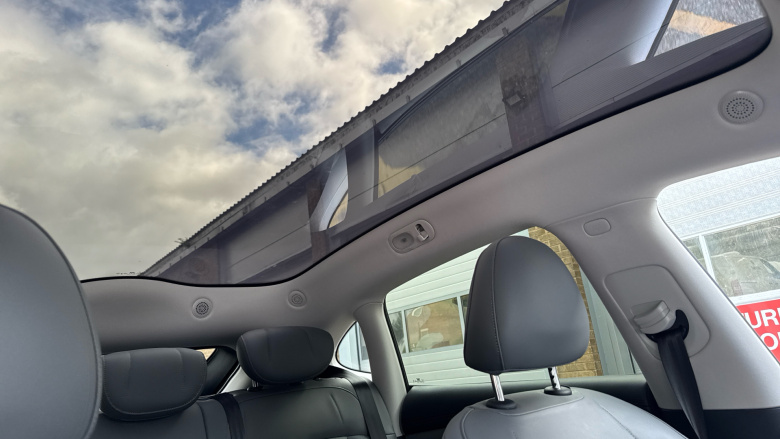 MG Im6 553kW Performance 100kWh 5dr AWD Auto Electric Estate